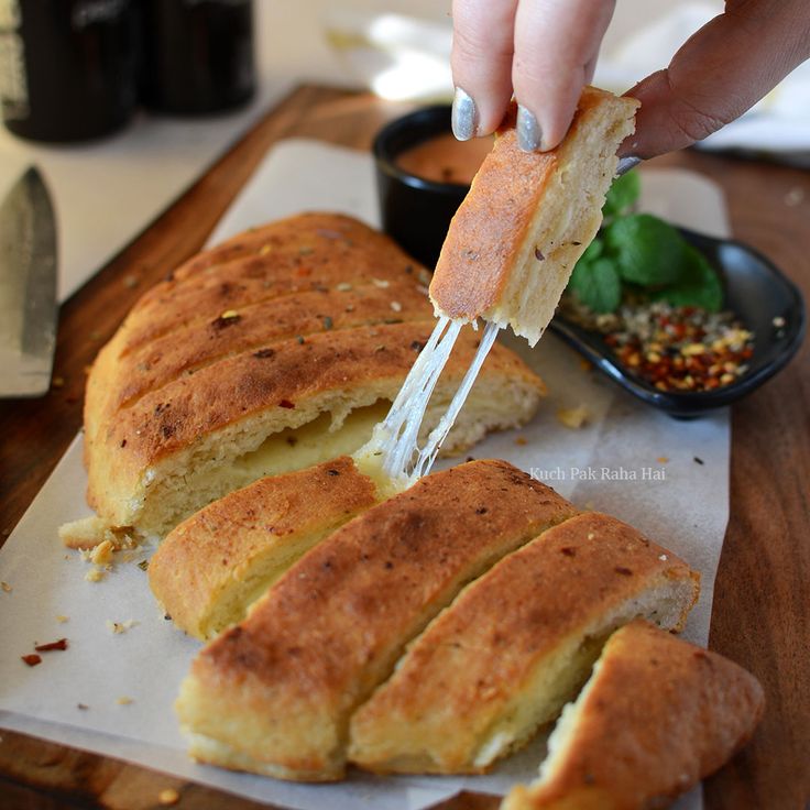 Stuffed garlic bread